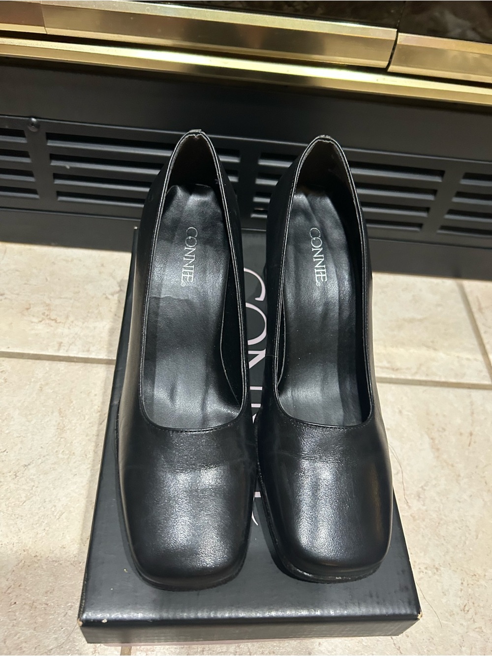 CONNIE Black Leather Square-Toe Pumps